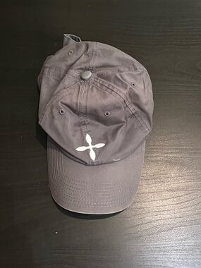 Casual Gray Baseball Cap with White Cross Detail